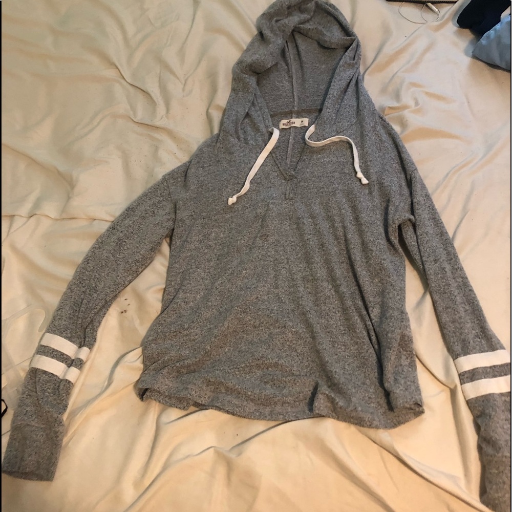 Grey Hollister sweatshirt